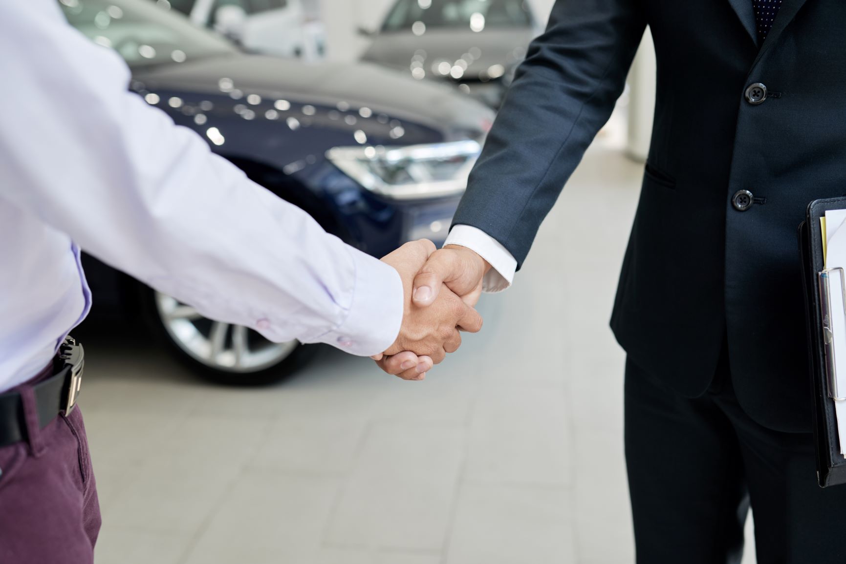 Sell My Car Queensland deal being closed | Instant Car Offer page featured image.